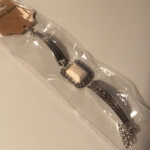 🎁 Chic Rectangle Fashion Bracelet